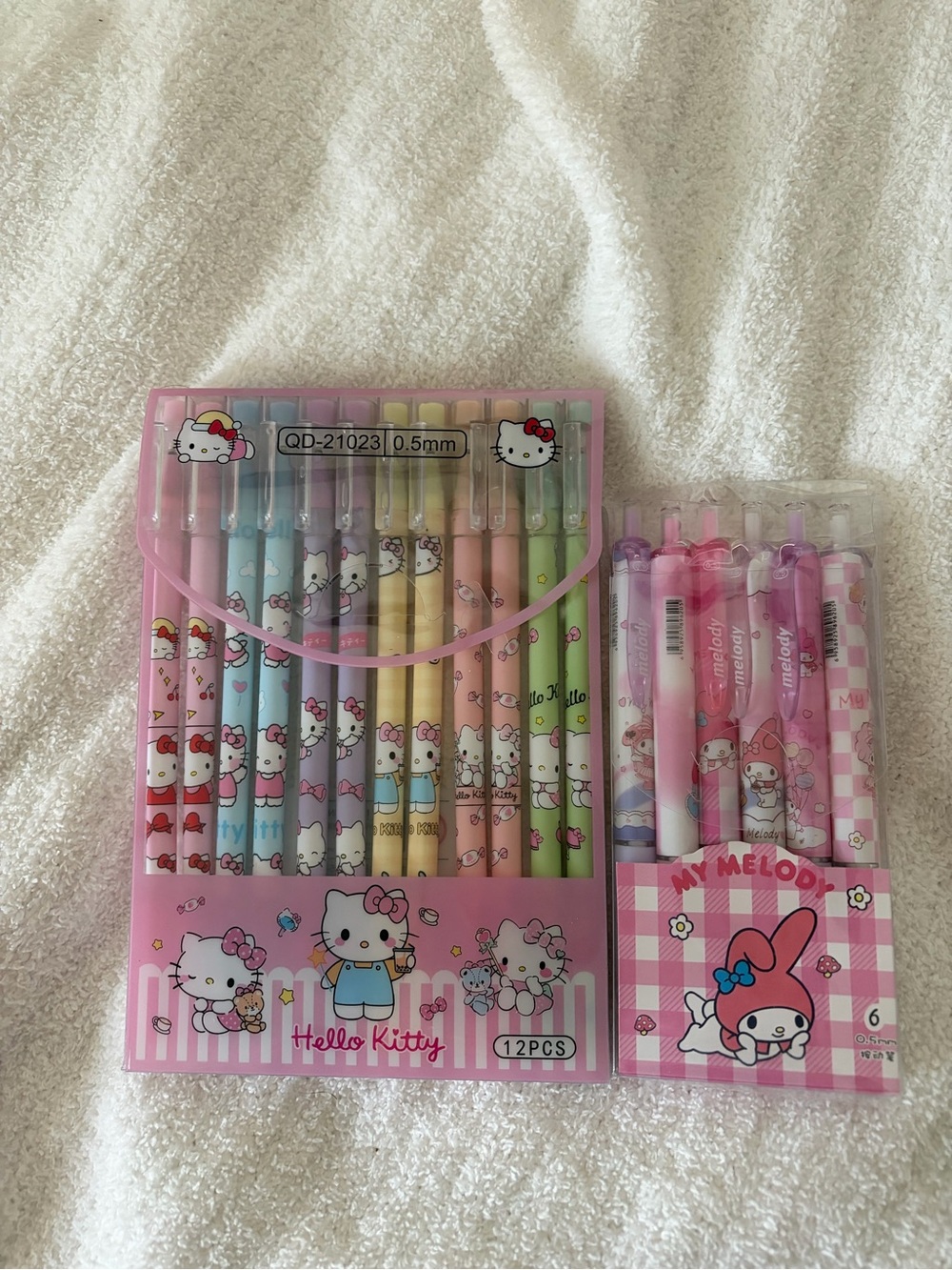 Hello Kitty Erasable Pens and My Melody Push Pens